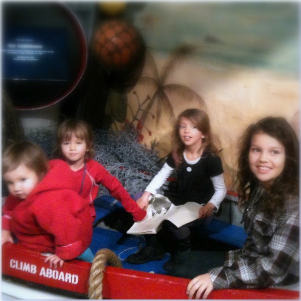 Alice, Sophie, Charlotte and her friend Inde at Museum of City and Sea