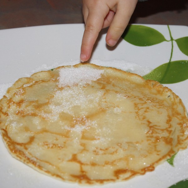 Pancake with access sugar