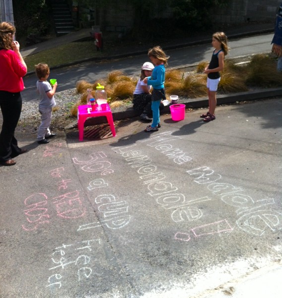 customers at the lemonade stand