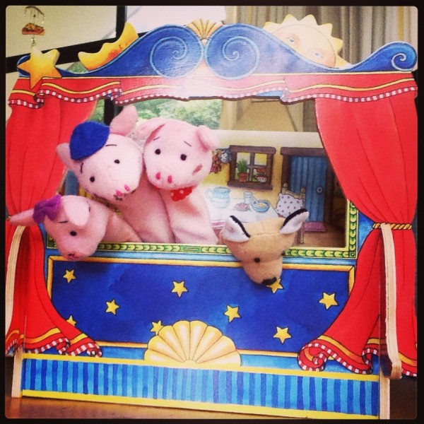 Impromptu puppet show