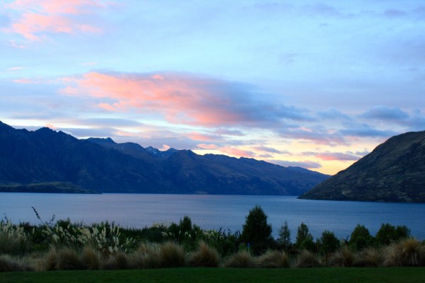 Lake Wakatipu & Remarkable at sunrise